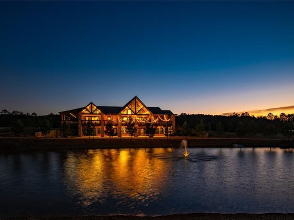 5148 N Highway 259 , Broken Bow, OK 74728