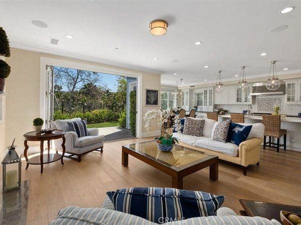 4 Summer House Lane, Newport Beach, CA 92660