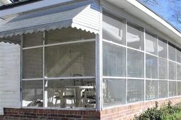 423 Thames St photo 4