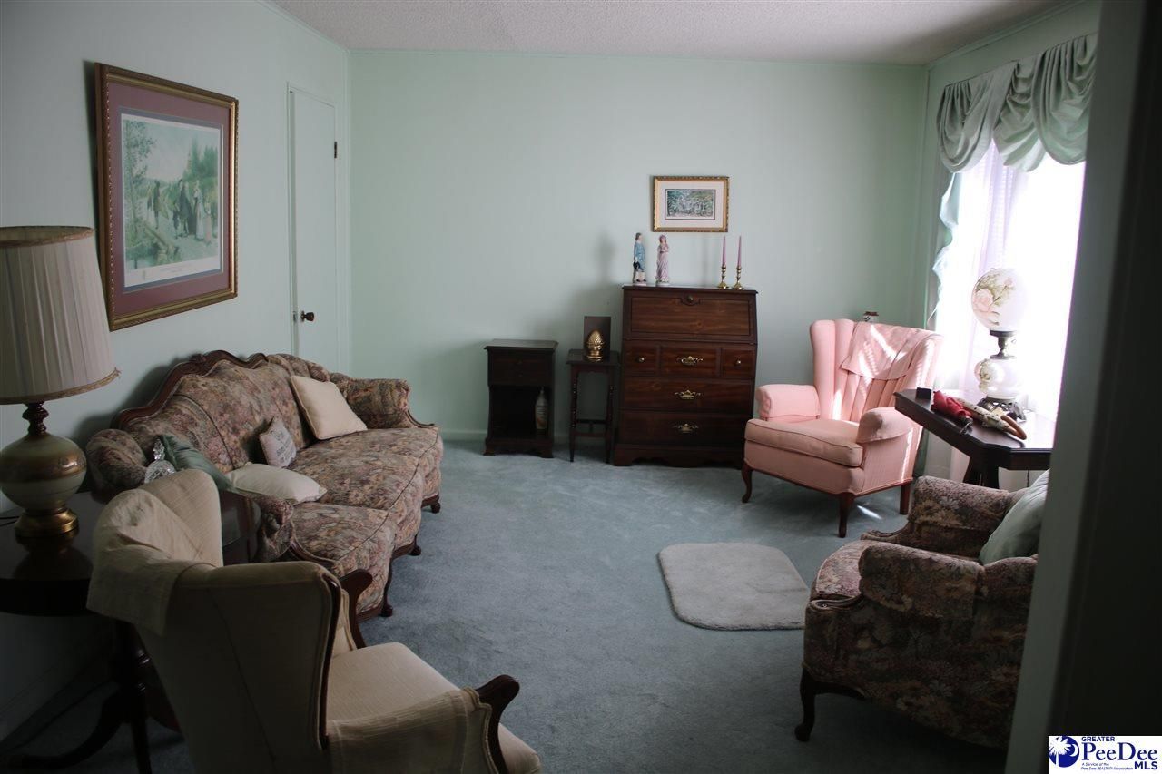 423 Thames St Photo 5