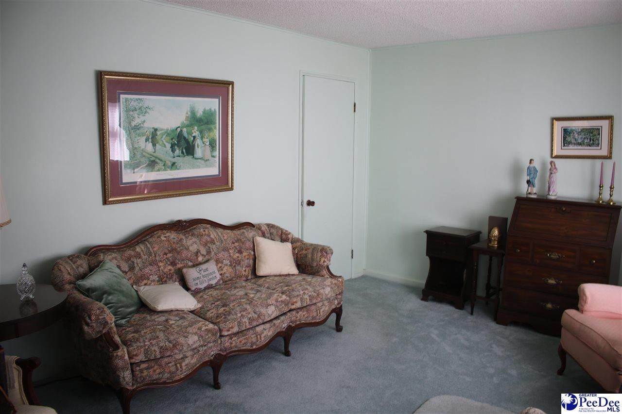 423 Thames St Photo 6