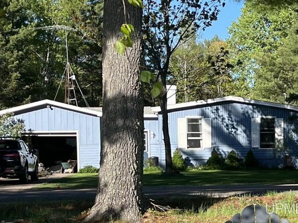 21559 Beaufort Road, Spurr Twp, MI 49861