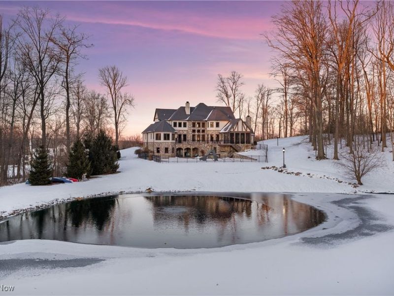 8618 Turnstone Circle NW, Clinton, OH 44216 Photo 2