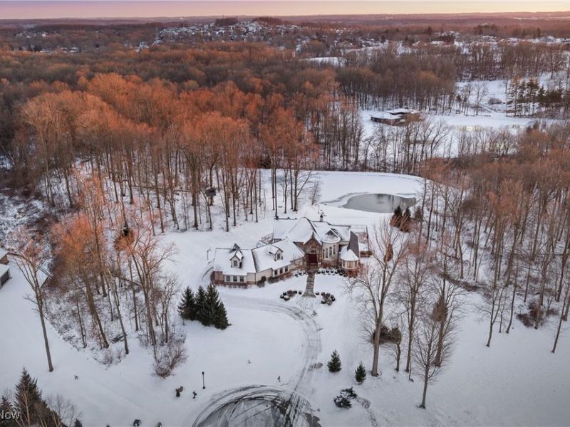 8618 Turnstone Circle NW, Clinton, OH 44216 Photo 3