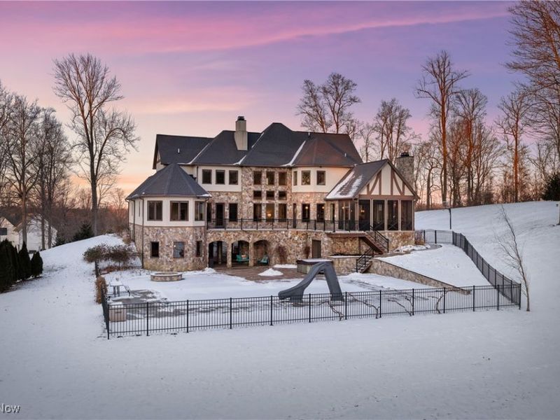 8618 Turnstone Circle NW, Clinton, OH 44216 Photo 4