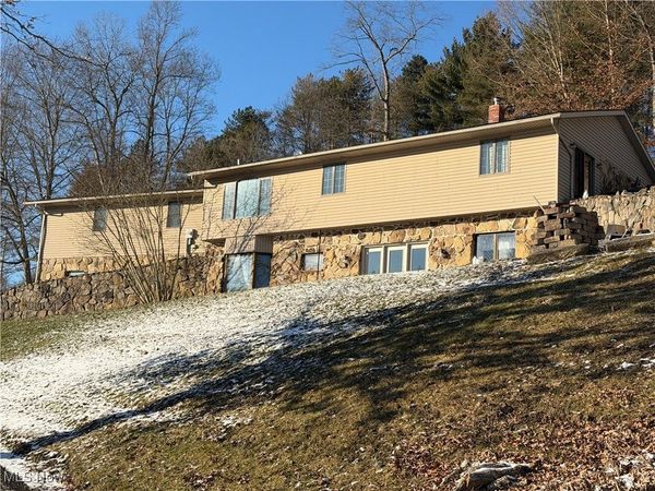 3183 Canary Road SE, Dennison, OH 44621