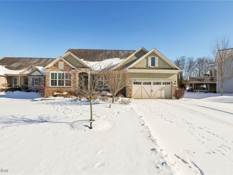 600 Shinnecock Lane, Aurora, OH 44202 Photo 2