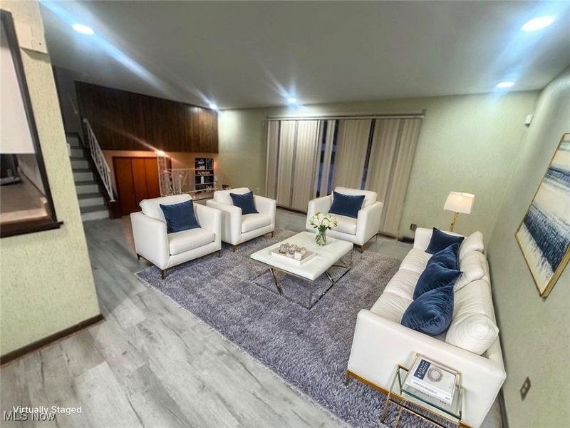 2207 Oaklawn Drive, Parma, OH 44134 Photo 3