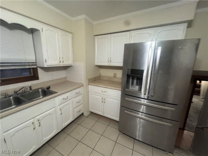 2207 Oaklawn Drive, Parma, OH 44134 Photo 6