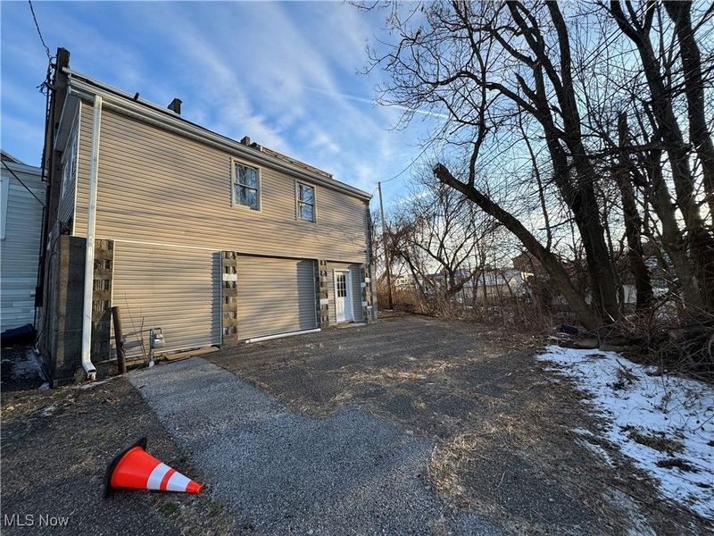 152 E Main Street, Barnesville, OH 43713 Photo 4