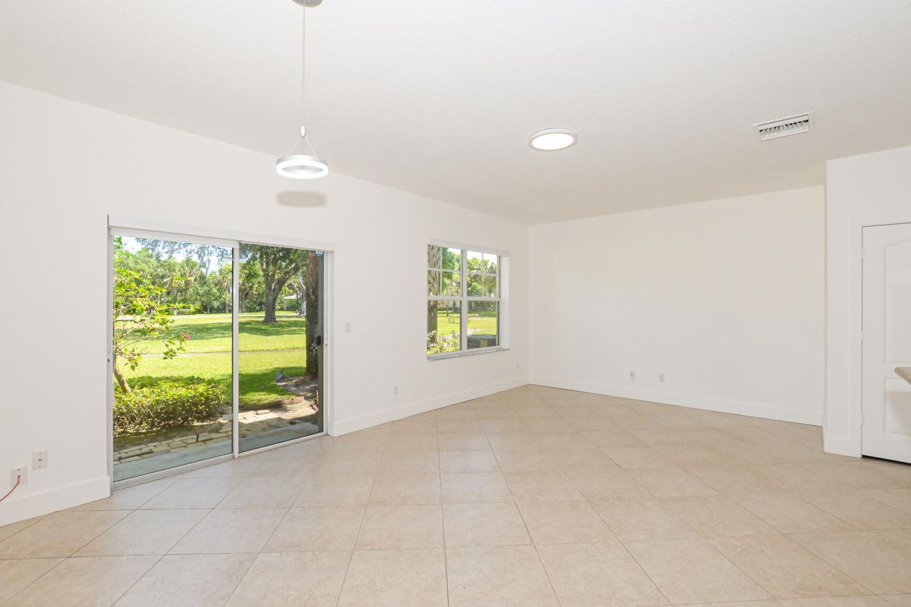 2626 Creekside Drive, Fort Pierce, FL 34981 Photo