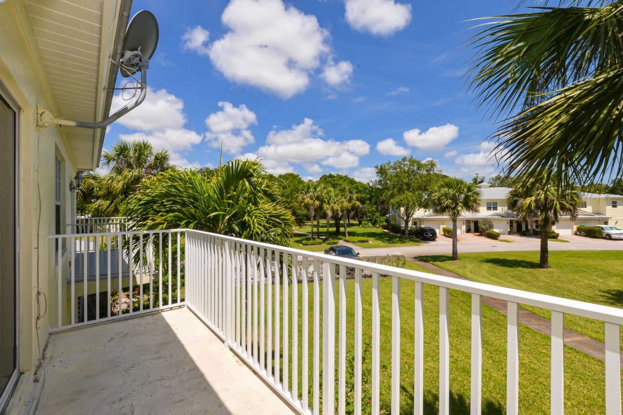 2626 Creekside Drive, Fort Pierce, FL 34981 Photo