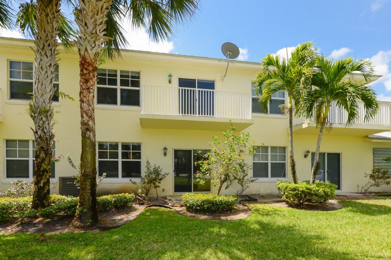 2626 Creekside Drive, Fort Pierce, FL 34981 Photo