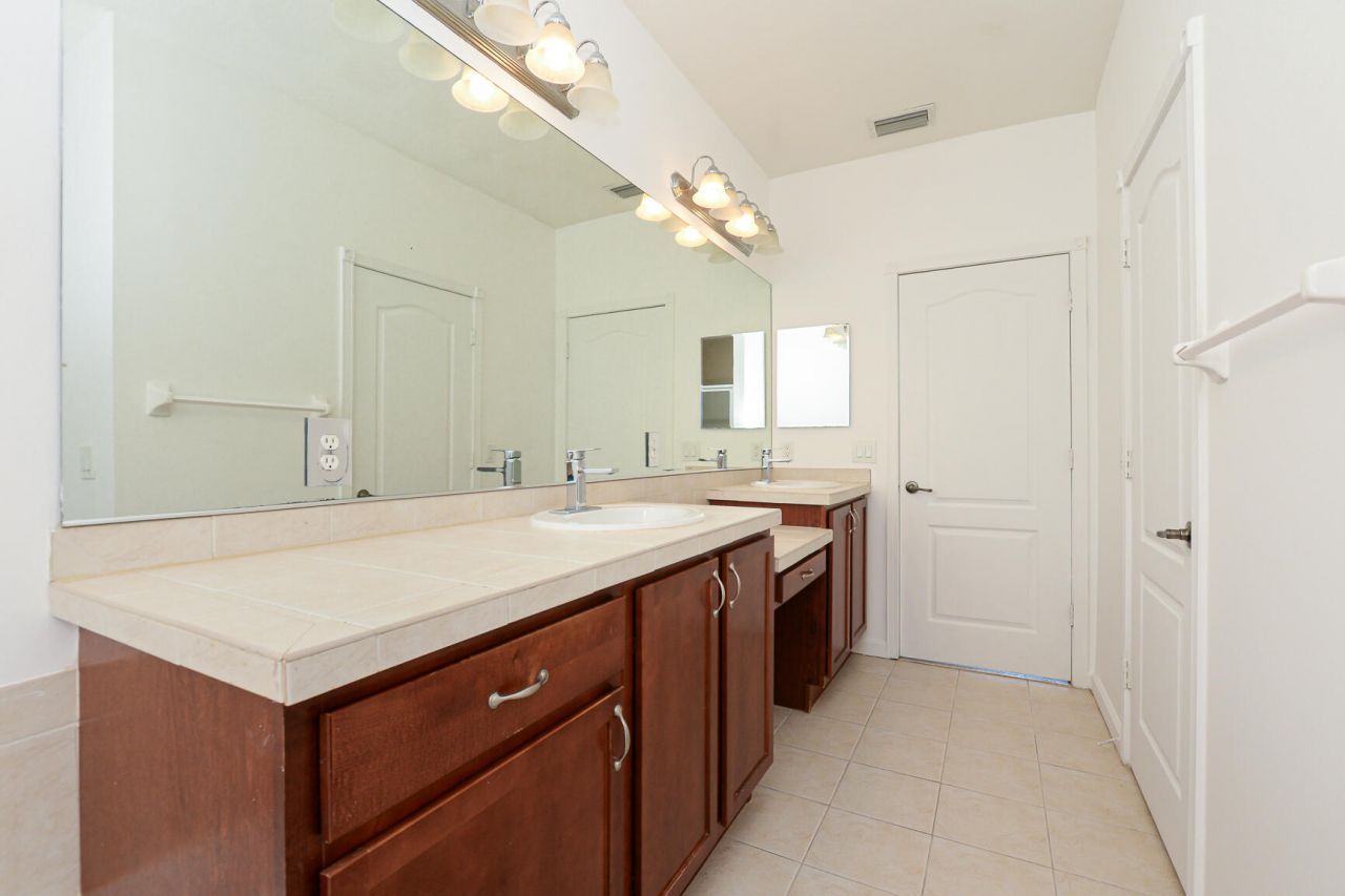 2626 Creekside Drive, Fort Pierce, FL 34981 Photo