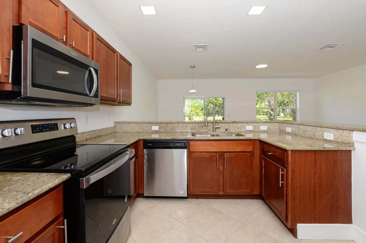 2626 Creekside Drive, Fort Pierce, FL 34981 Photo