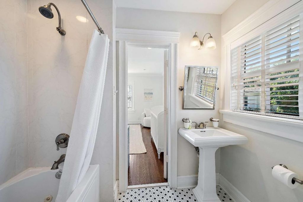 3109 Washington Road, West Palm Beach, FL 33405 Photo