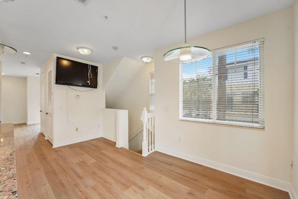 560 NW 39th Circle, Unit 560, Boca Raton, FL 33431 Photo