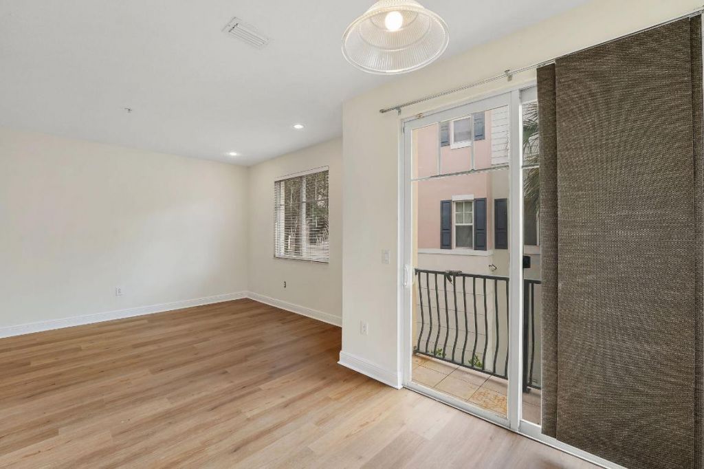 560 NW 39th Circle, Unit 560, Boca Raton, FL 33431 Photo