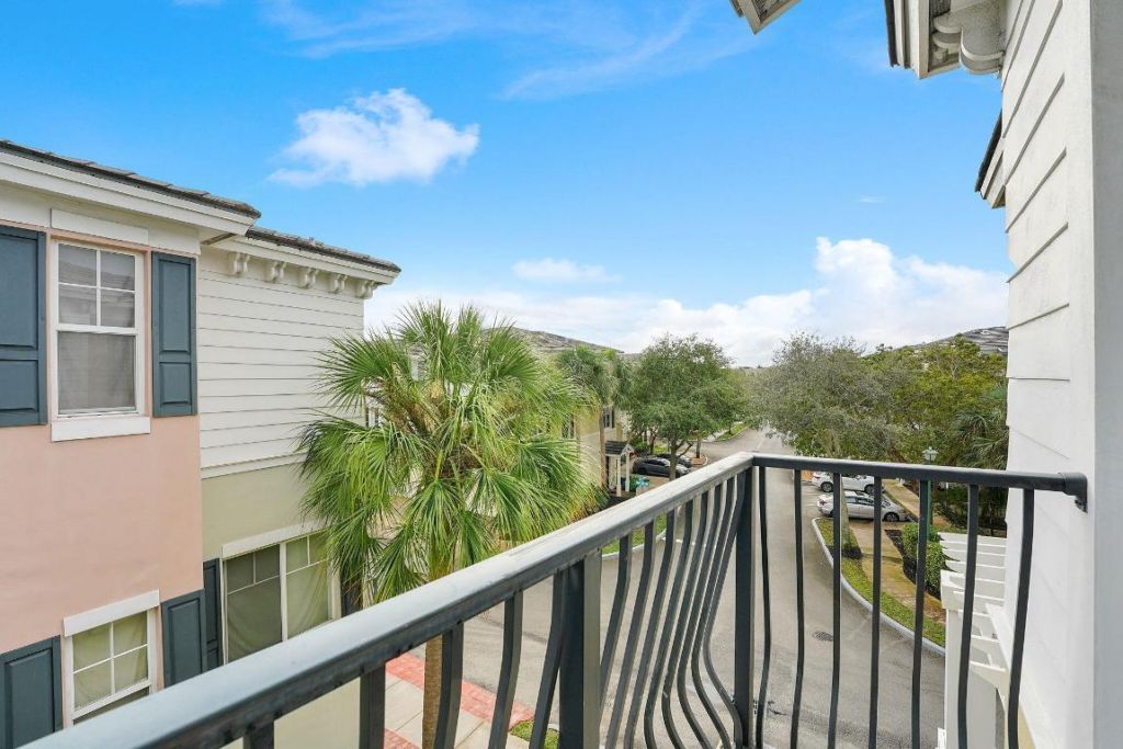 560 NW 39th Circle, Unit 560, Boca Raton, FL 33431 Photo