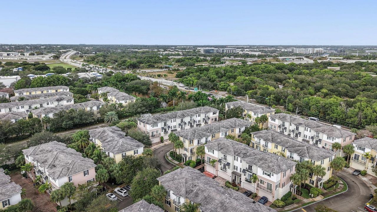 560 NW 39th Circle, Unit 560, Boca Raton, FL 33431 Photo