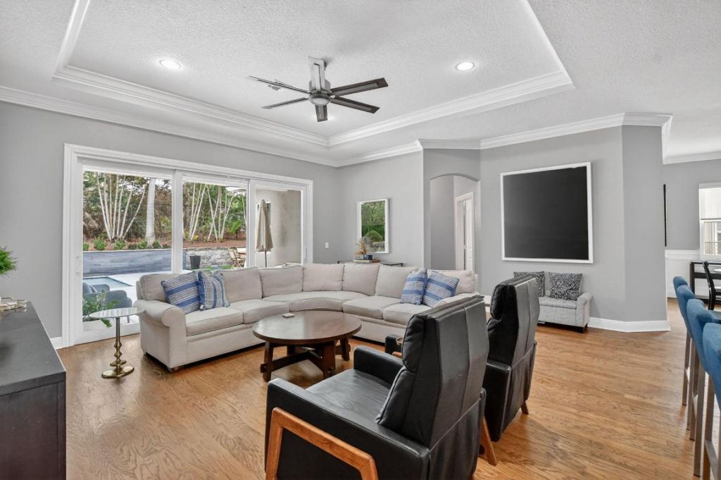 11 Lake Eden Drive, Boynton Beach, FL 33435 Photo