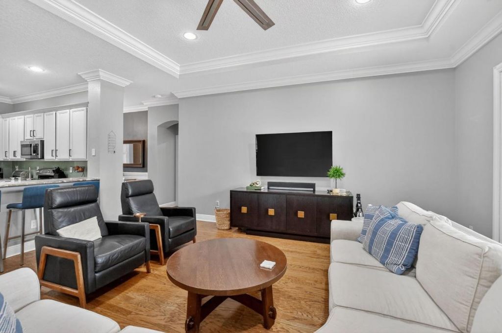 11 Lake Eden Drive, Boynton Beach, FL 33435 Photo