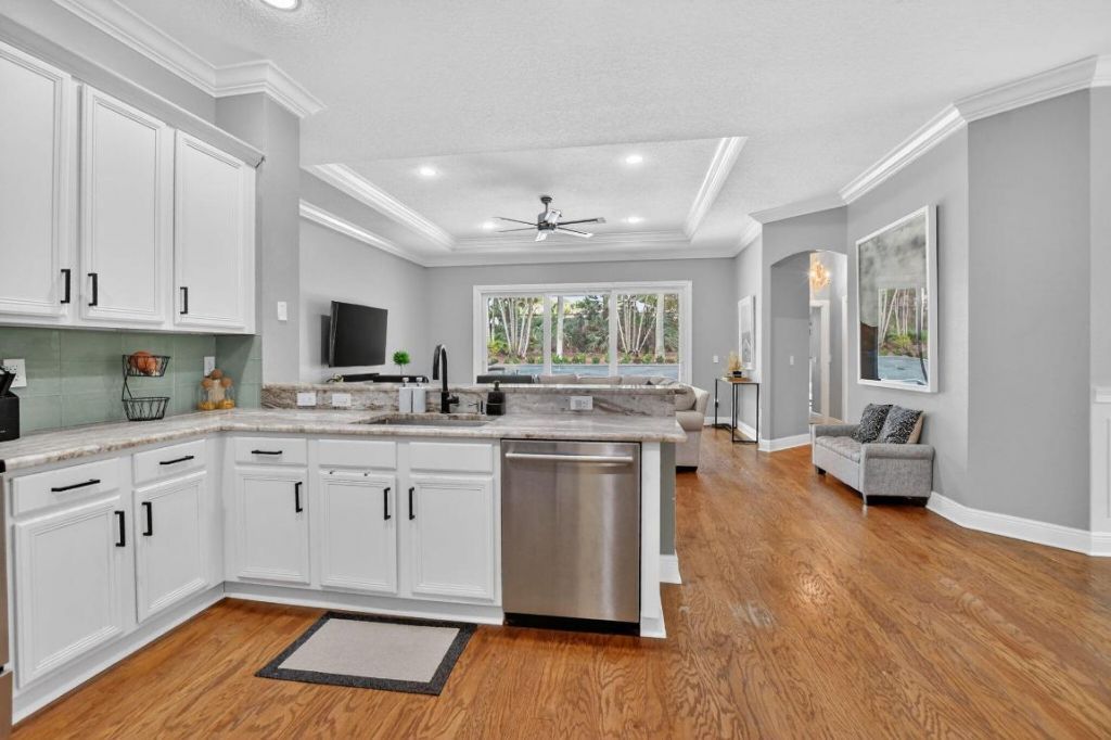 11 Lake Eden Drive, Boynton Beach, FL 33435 Photo