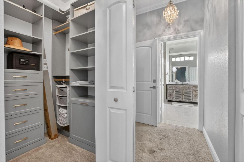 11 Lake Eden Drive, Boynton Beach, FL 33435 Photo