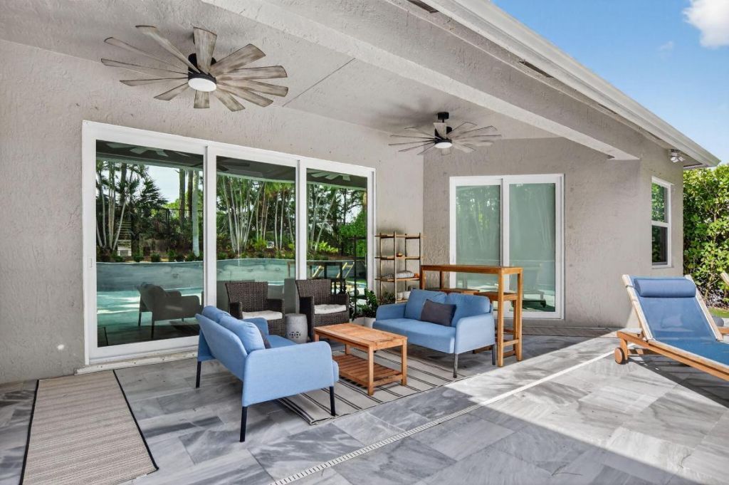 11 Lake Eden Drive, Boynton Beach, FL 33435 Photo