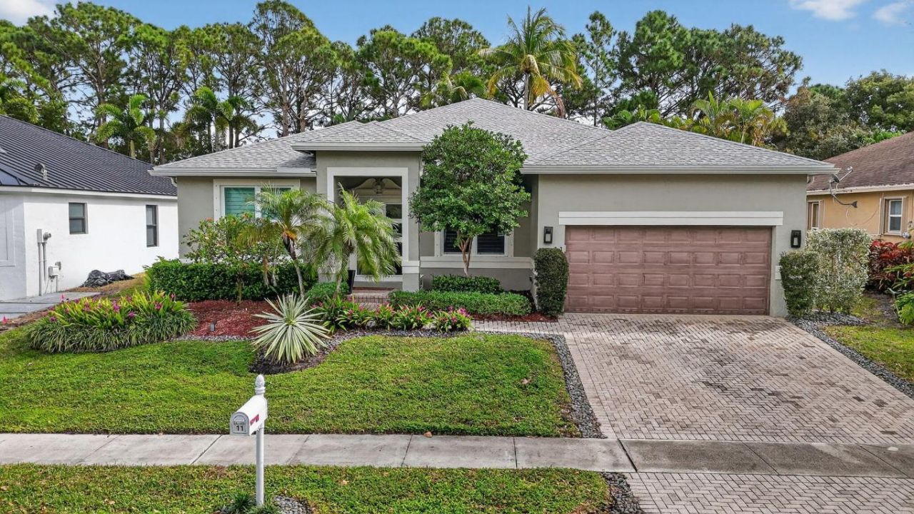 11 Lake Eden Drive, Boynton Beach, FL 33435 Photo