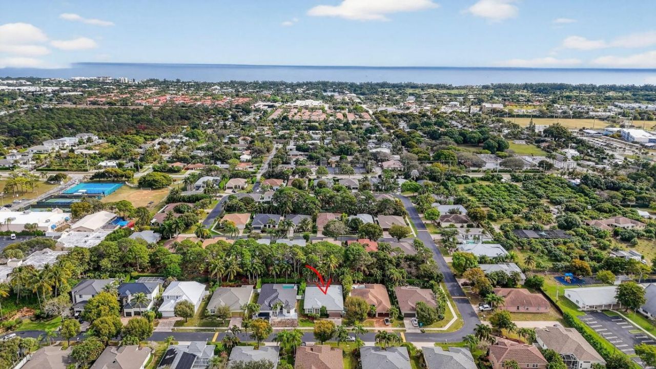 11 Lake Eden Drive, Boynton Beach, FL 33435 Photo