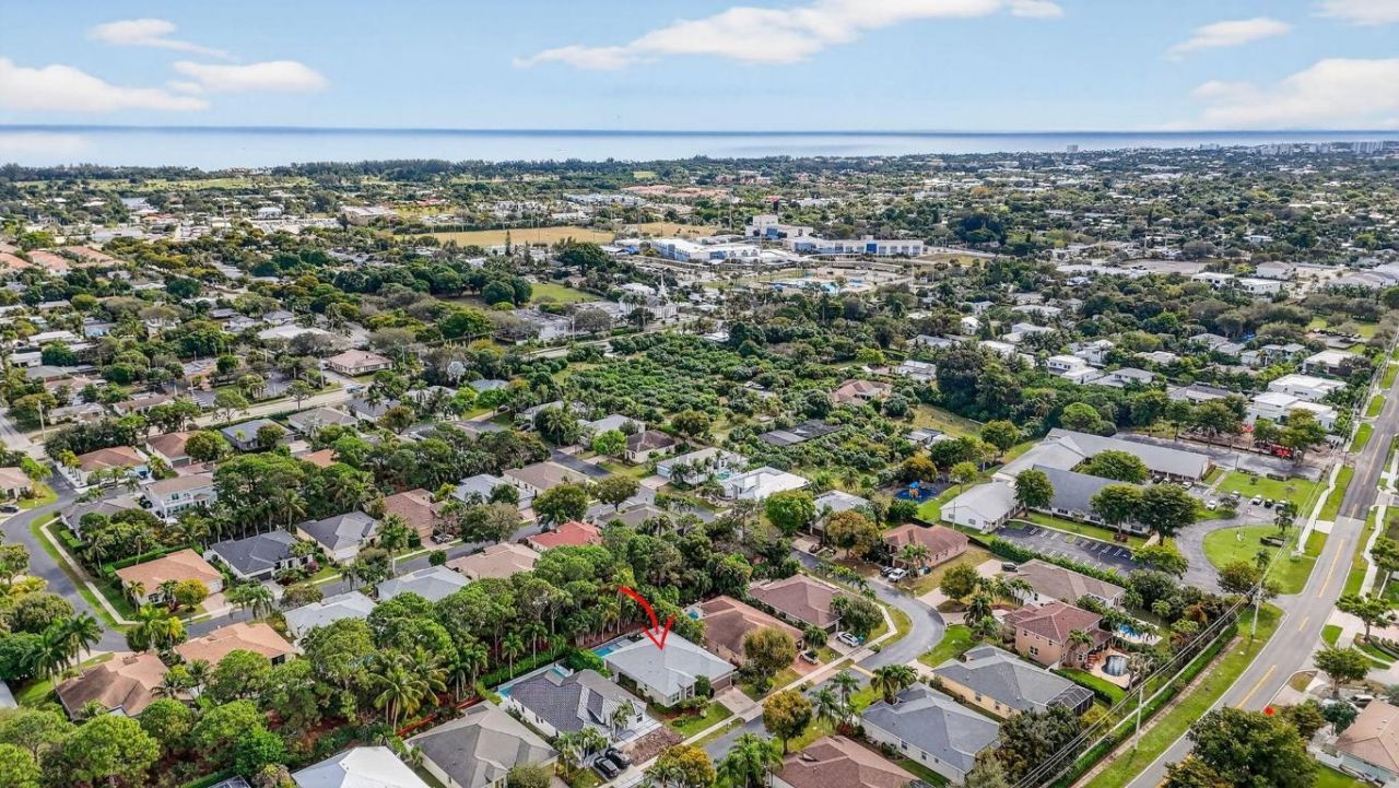 11 Lake Eden Drive, Boynton Beach, FL 33435 Photo