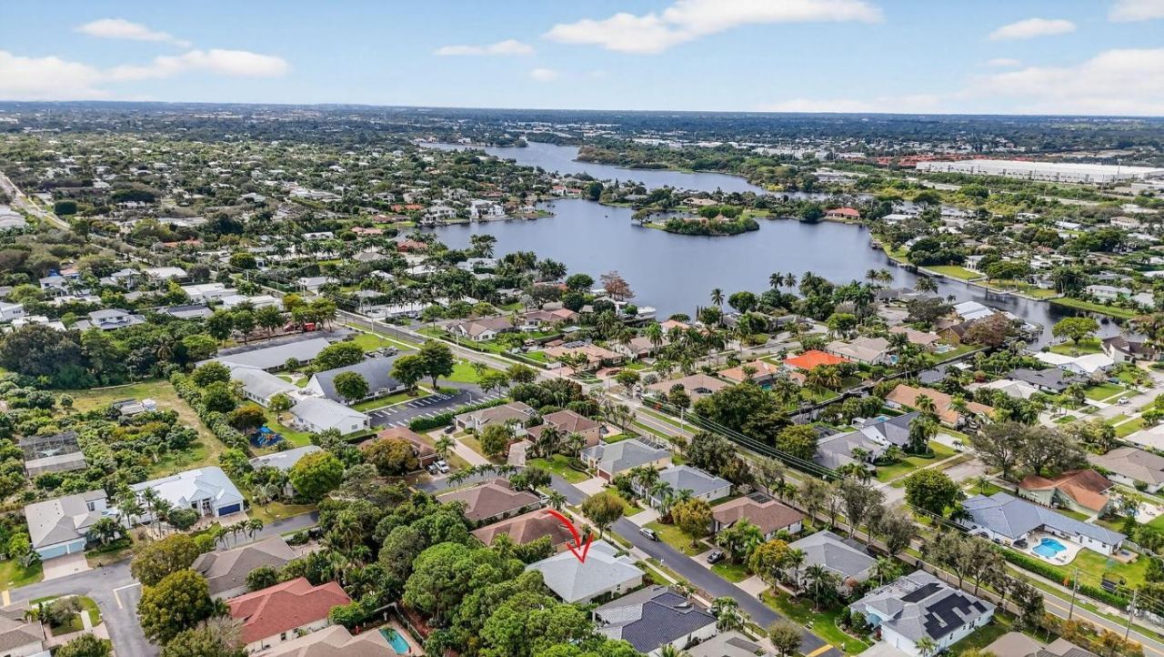 11 Lake Eden Drive, Boynton Beach, FL 33435 Photo
