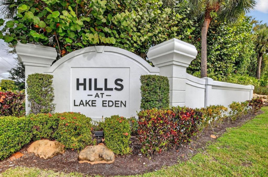 11 Lake Eden Drive, Boynton Beach, FL 33435 Photo