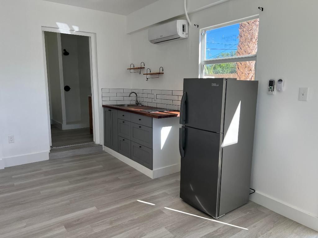 320 W Blue Heron Boulevard, Unit 3b, Riviera Beach, FL 33404 Photo