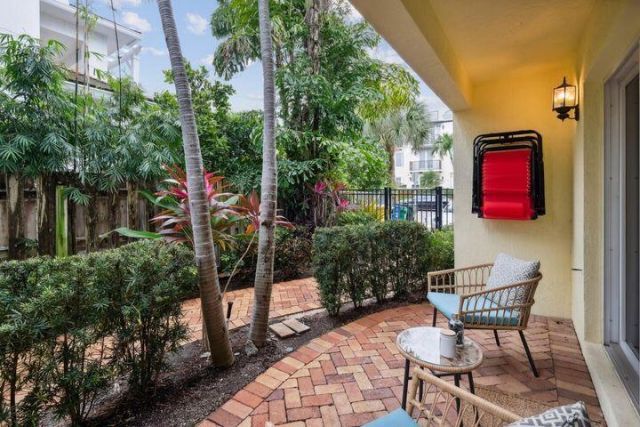 49 SE 7th Avenue, Unit 1, Delray Beach, FL 33445 Photo