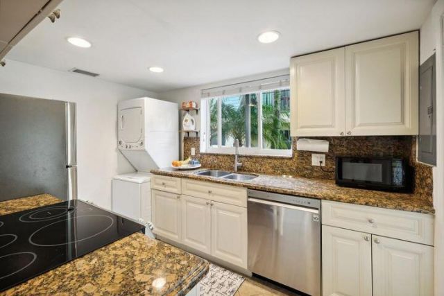 49 SE 7th Avenue, Unit 1, Delray Beach, FL 33445 Photo