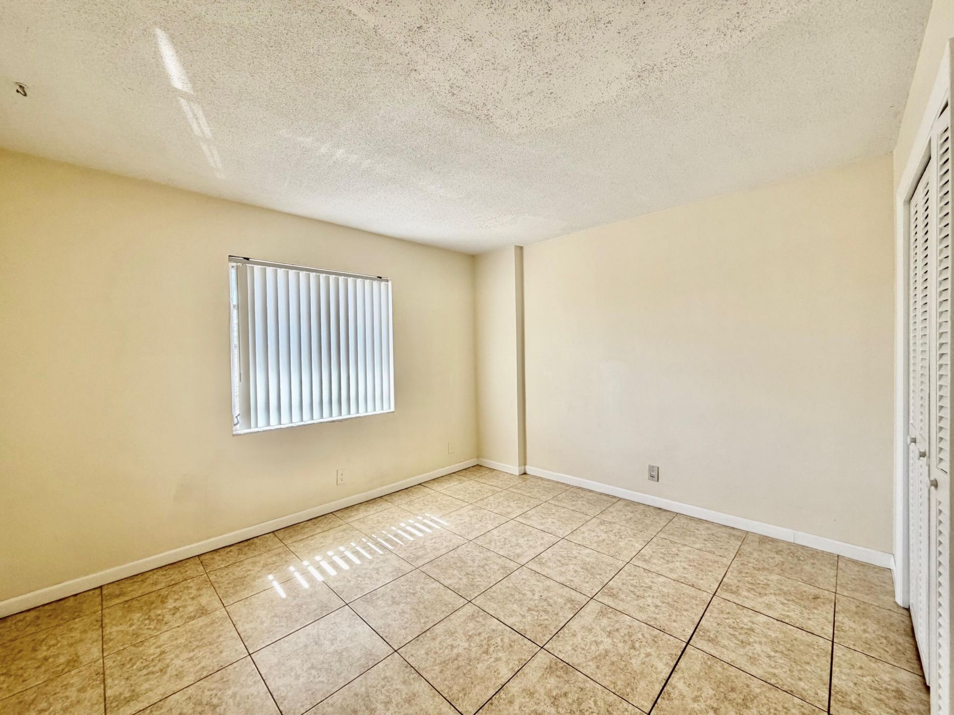 5811 NE 14th Road, Unit 4, Fort Lauderdale, FL 33334 Photo