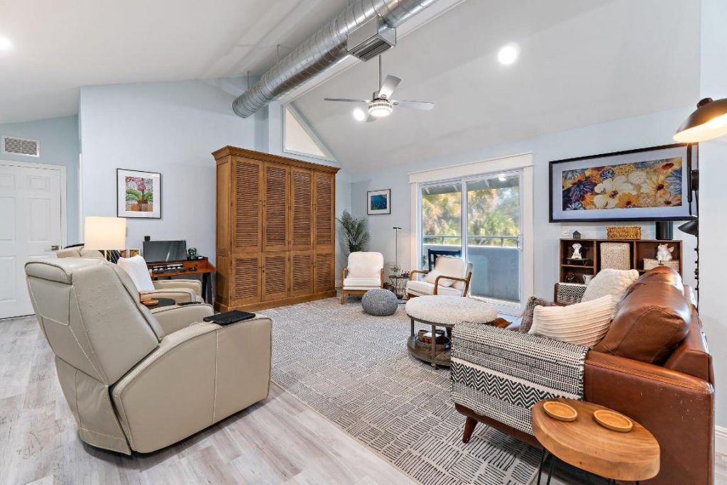 310 SE Denver Avenue, Unit 2, Stuart, FL 34994 Photo