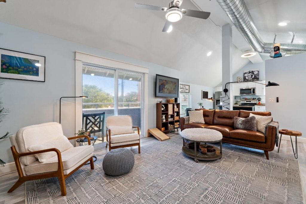 310 SE Denver Avenue, Unit 2, Stuart, FL 34994 Photo