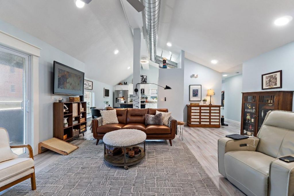 310 SE Denver Avenue, Unit 2, Stuart, FL 34994 Photo