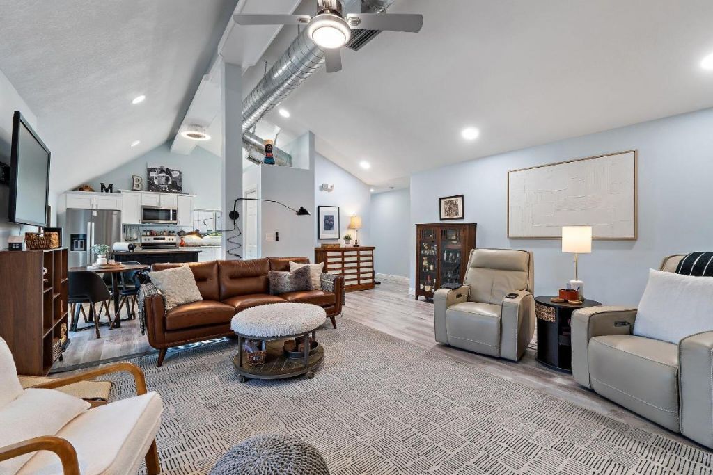 310 SE Denver Avenue, Unit 2, Stuart, FL 34994 Photo