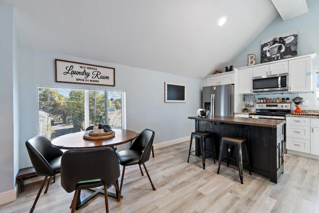 310 SE Denver Avenue, Unit 2, Stuart, FL 34994 Photo