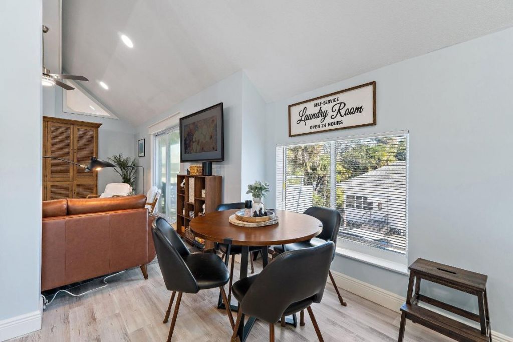 310 SE Denver Avenue, Unit 2, Stuart, FL 34994 Photo