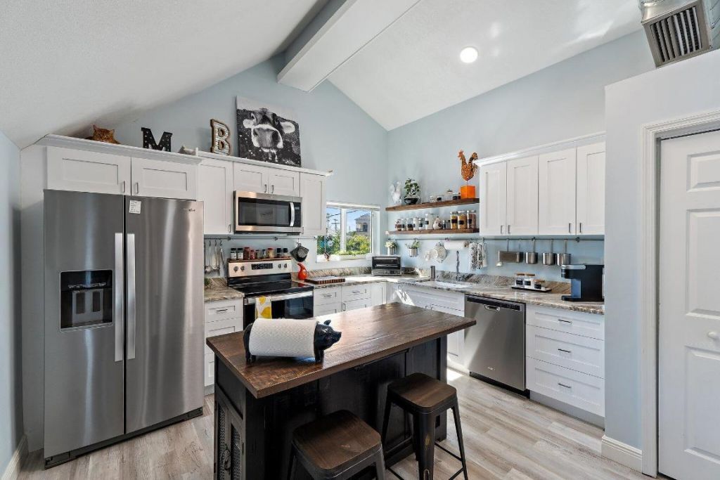 310 SE Denver Avenue, Unit 2, Stuart, FL 34994 Photo