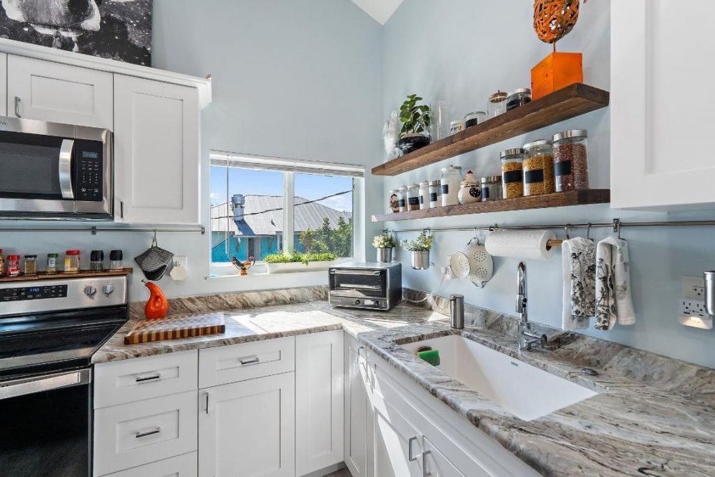 310 SE Denver Avenue, Unit 2, Stuart, FL 34994 Photo