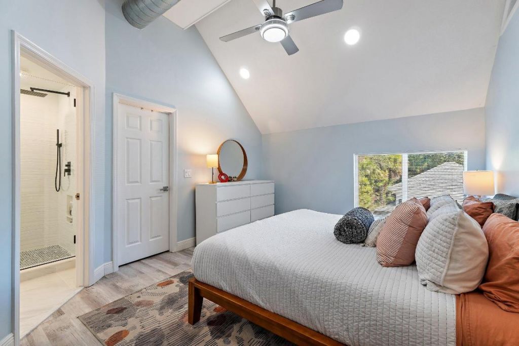 310 SE Denver Avenue, Unit 2, Stuart, FL 34994 Photo