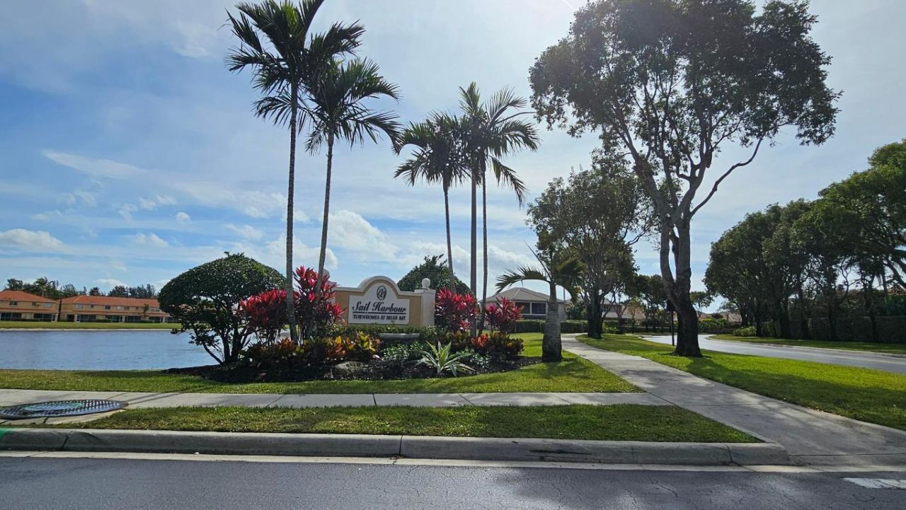 6087 Eaton Street, West Palm Beach, FL 33411 Photo