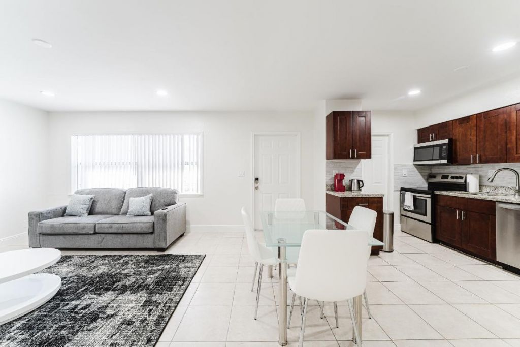 1800 NW 4th Avenue, Boca Raton, FL 33432 Photo