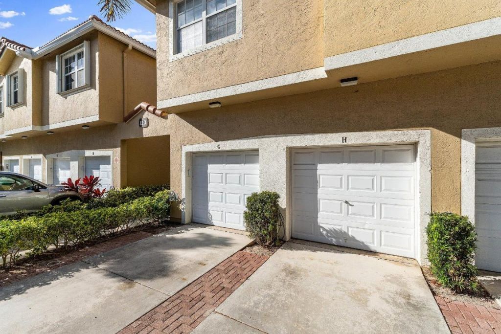 113 Lighthouse Circle, Unit H, Tequesta, FL 33469 Photo